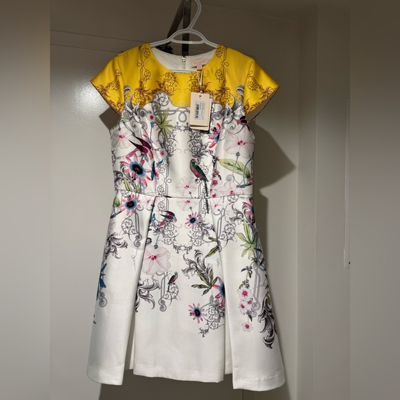 Ted Baker London Dresses & Skirts - Chic Yellow and White Floral Dress Ted Baker